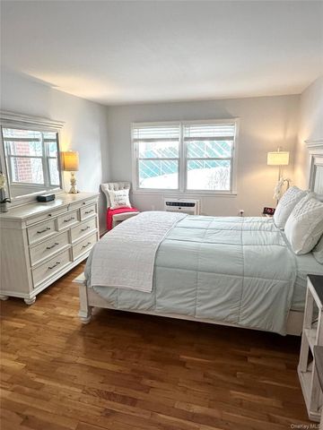 12 Danbury Court 1502, Suffern, NY 10901