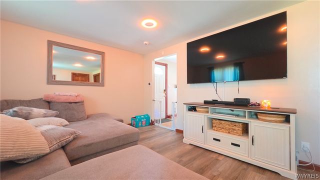 80 Cumberland Avenue, Buffalo, NY 14220