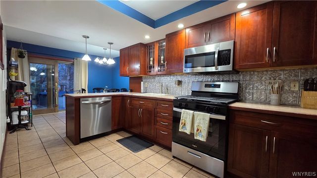 80 Cumberland Avenue, Buffalo, NY 14220