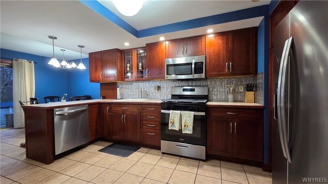 80 Cumberland Avenue, Buffalo, NY 14220