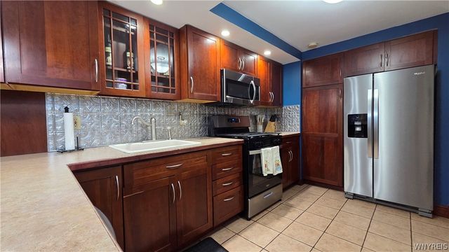 80 Cumberland Avenue, Buffalo, NY 14220