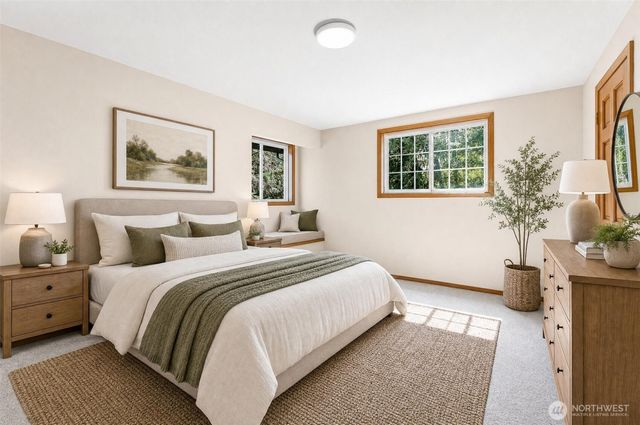 18404 W Spring Lake Drive SE, Renton, WA 98058