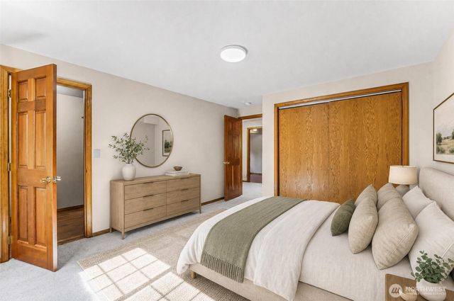 18404 W Spring Lake Drive SE, Renton, WA 98058