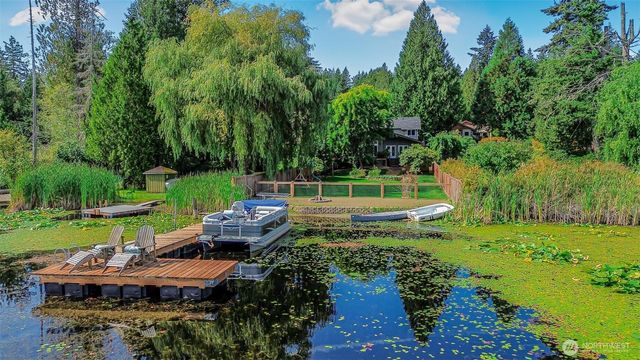 18404 W Spring Lake Drive SE, Renton, WA 98058