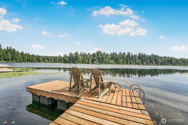 18404 W Spring Lake Drive SE, Renton, WA 98058