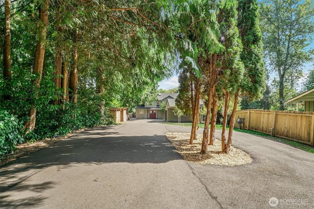 18404 W Spring Lake Drive SE, Renton, WA 98058
