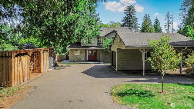 18404 W Spring Lake Drive SE, Renton, WA 98058