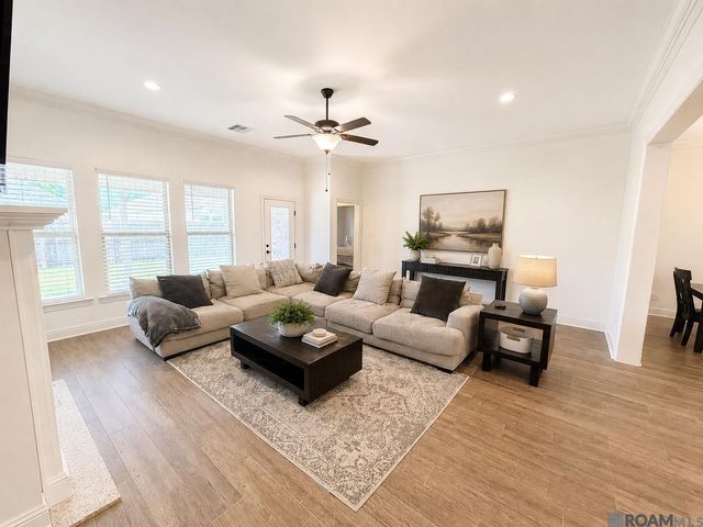 1042 Elliston Dr, Gonzales, LA 70737