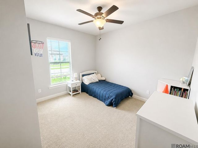 1042 Elliston Dr, Gonzales, LA 70737