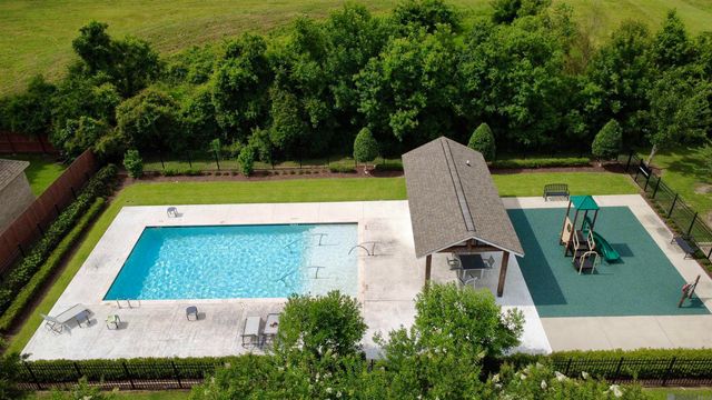 1042 Elliston Dr, Gonzales, LA 70737