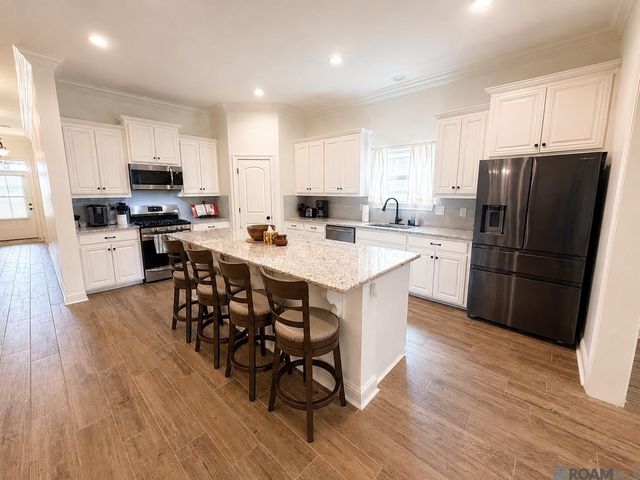 1042 Elliston Dr, Gonzales, LA 70737