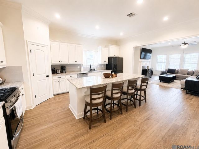 1042 Elliston Dr, Gonzales, LA 70737