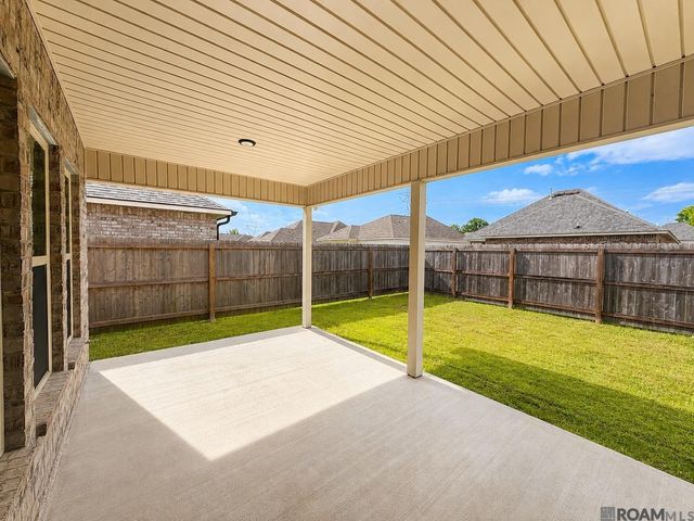 1042 Elliston Dr, Gonzales, LA 70737