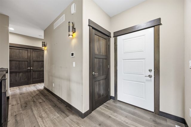 1730 Parkside Drive NE, Solon, IA 52333
