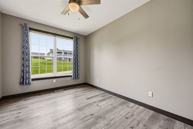 1730 Parkside Drive NE, Solon, IA 52333