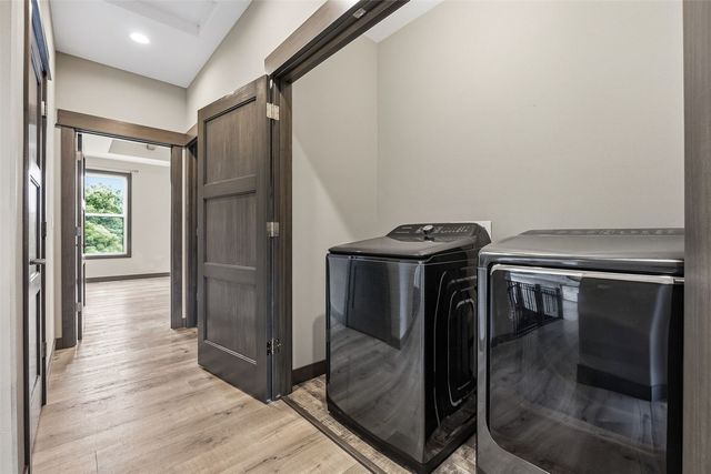 1730 Parkside Drive NE, Solon, IA 52333