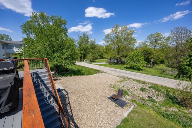 1730 Parkside Drive NE, Solon, IA 52333