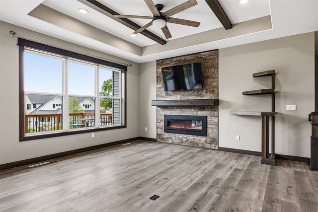 1730 Parkside Drive NE, Solon, IA 52333
