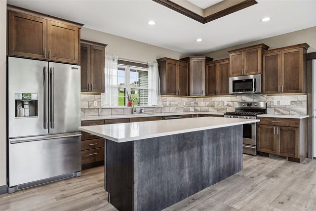 1730 Parkside Drive NE, Solon, IA 52333
