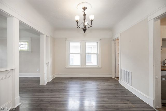 1545 Coutant Avenue, Lakewood, OH 44107