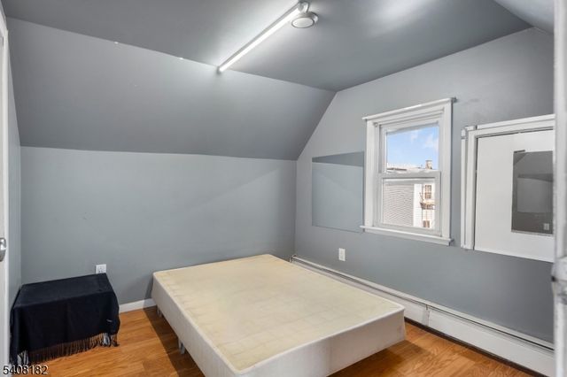 44 Richards St, Newark City, NJ 07105