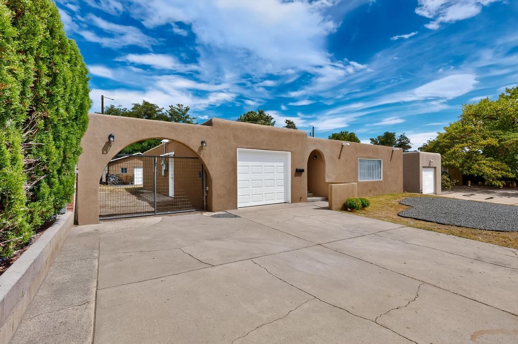 3612 PITT Street NE, Albuquerque, NM 87111