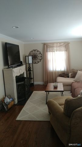 11 Cribbins Avenue, Shelton, CT 06484
