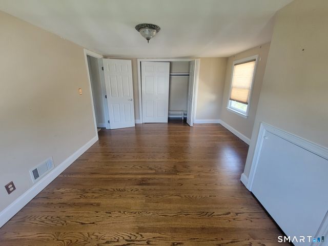 11 Cribbins Avenue, Shelton, CT 06484