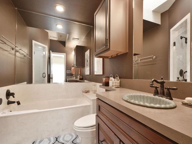 1704 West Ave 302, Austin, TX 78701