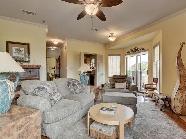 1704 West Ave 302, Austin, TX 78701