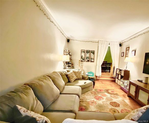 190 E Mosholu Parkway S 1J, Bronx, NY 10458