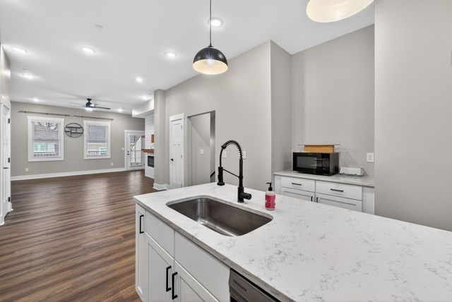 424 Centre St, Pleasant View, TN 37146