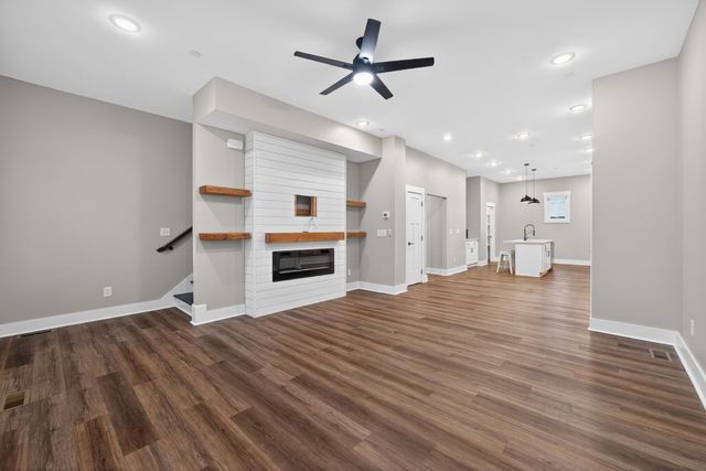 424 Centre St, Pleasant View, TN 37146