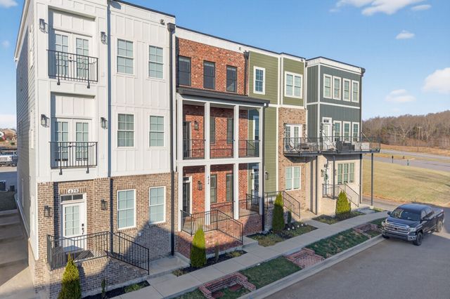 424 Centre St, Pleasant View, TN 37146