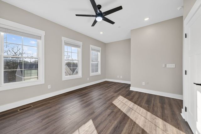 424 Centre St, Pleasant View, TN 37146