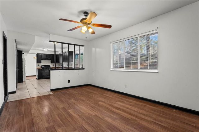 509 Village Square Court, Stone Mountain, GA 30083