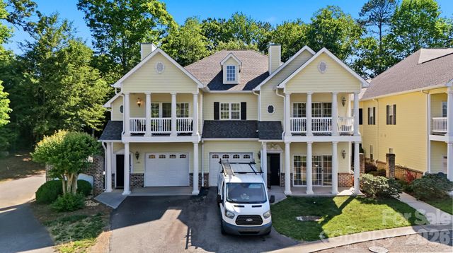 1390 21st Avenue NE, Hickory, NC 28601