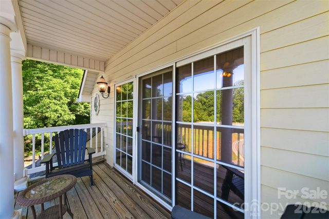 1390 21st Avenue NE, Hickory, NC 28601