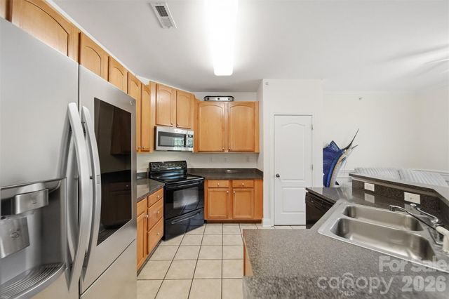1390 21st Avenue NE, Hickory, NC 28601