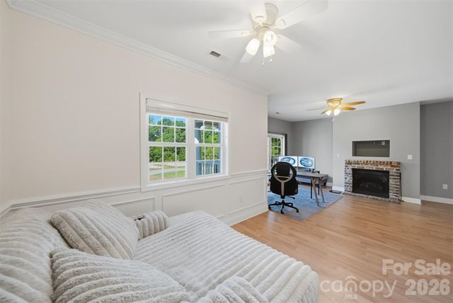 1390 21st Avenue NE, Hickory, NC 28601