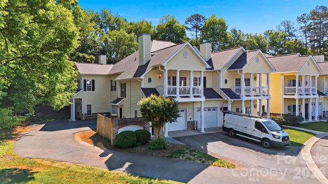 1390 21st Avenue NE, Hickory, NC 28601