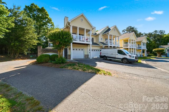 1390 21st Avenue NE, Hickory, NC 28601