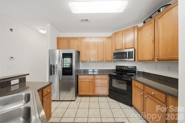 1390 21st Avenue NE, Hickory, NC 28601