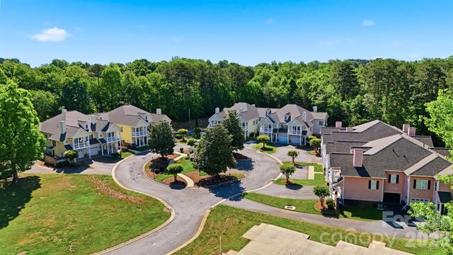 1390 21st Avenue NE, Hickory, NC 28601