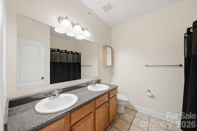 1390 21st Avenue NE, Hickory, NC 28601