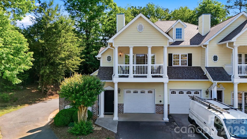 1390 21st Avenue NE, Hickory, NC 28601
