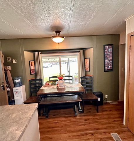 1336 Douglas Avenue 13, Montgomery, IL 60538