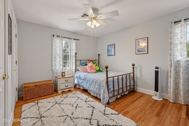 4 Oakwood Lane, Little Silver, NJ 07739