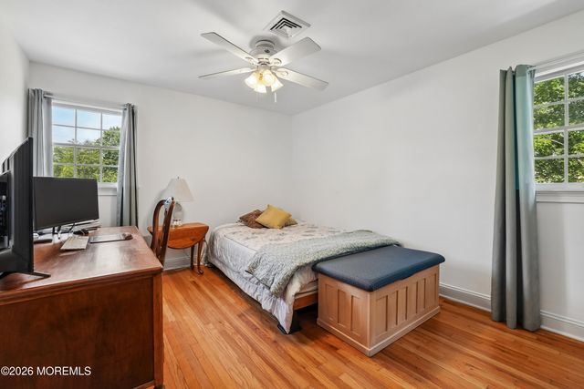 4 Oakwood Lane, Little Silver, NJ 07739