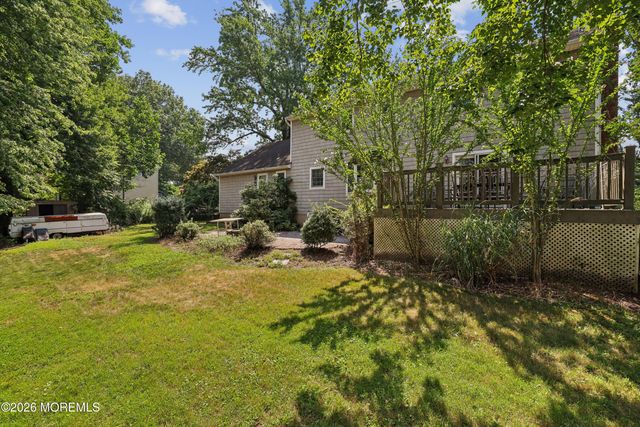 4 Oakwood Lane, Little Silver, NJ 07739